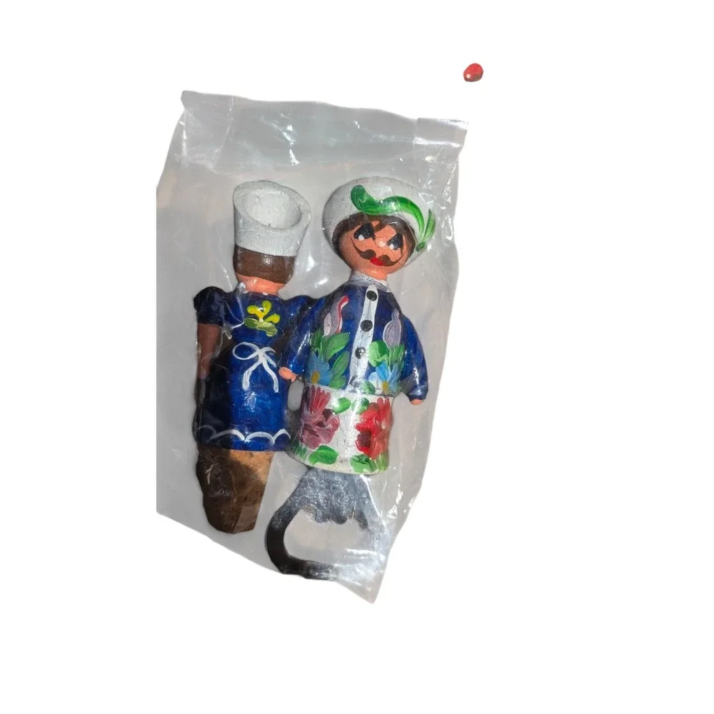 NWT  HUNGARY Girl & Boy‎ WOODEN WINE BOTTLE CORK STOPPER & OPENER Handpainted
